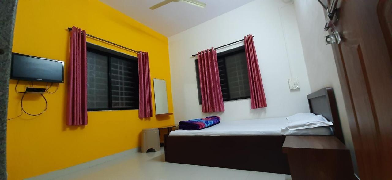 Trimurti Holiday Home 판치가니 외부 사진